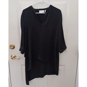 Chicos Tunic Top Size 1 Medium Black Asymmetric Hem V-neck Button Cuffs Popover